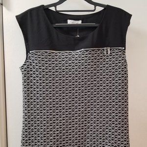 Calvin Clein Zip front detal Black and white sleeveless top Size M New